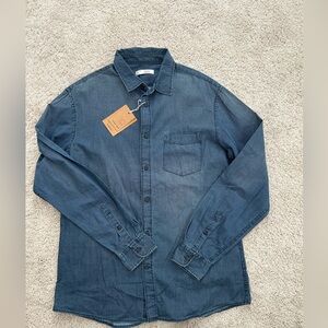 NWT Men’s Celio Faded blue button down design shirt in size L Neck 16”